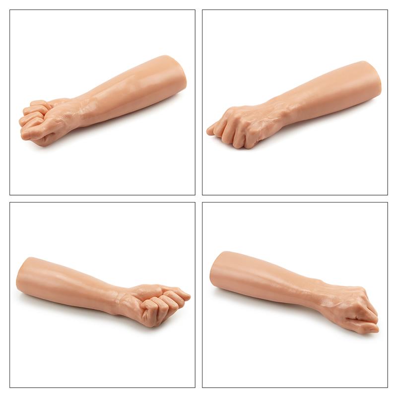 Dildo Lovetoy Bitch Fist 12" con forma de Mano